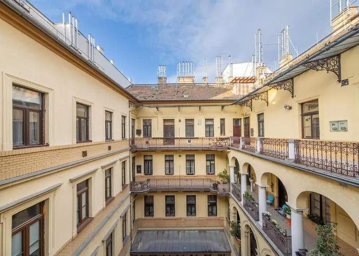 Sass Glamour Apartment Next To St Stephen Basilica S1 Budapest, Hungary