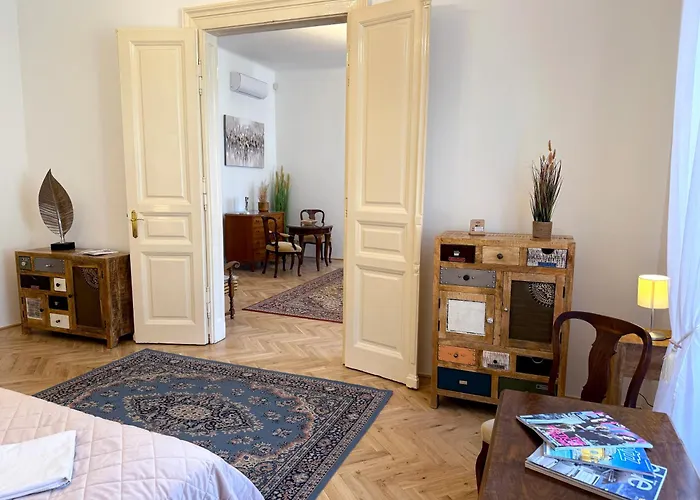 Elegant 125M2 Apartment Downtown Budapest, Hungary