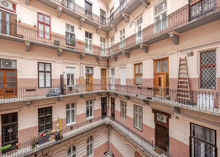 Budapestayz - Jozsef Apartments, Hungary