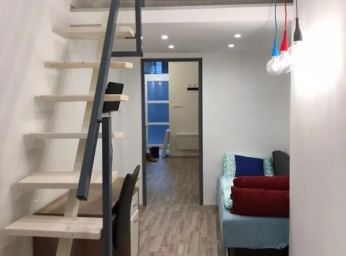 The Whistling Rabbi Apartment Budapest, Hungary